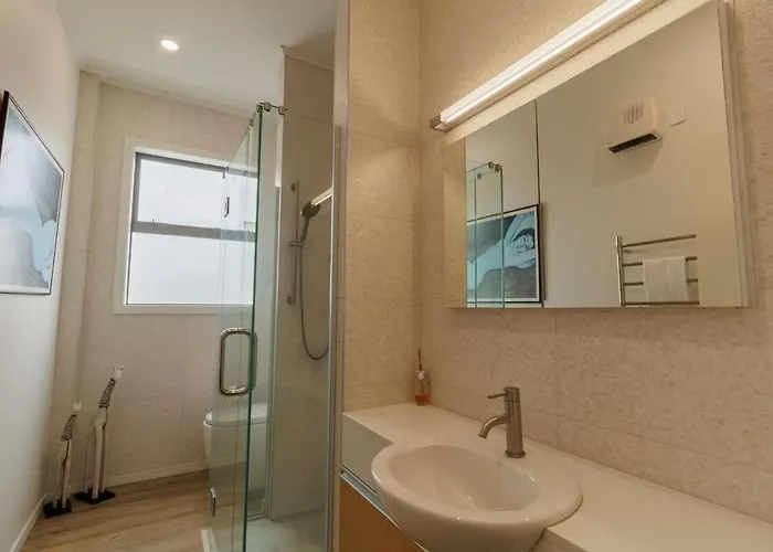 公寓 Tutanekai - Chic 3 Bedroom 2 Bathroom 罗托鲁阿